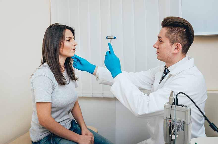 Когда обращаться к неврологу